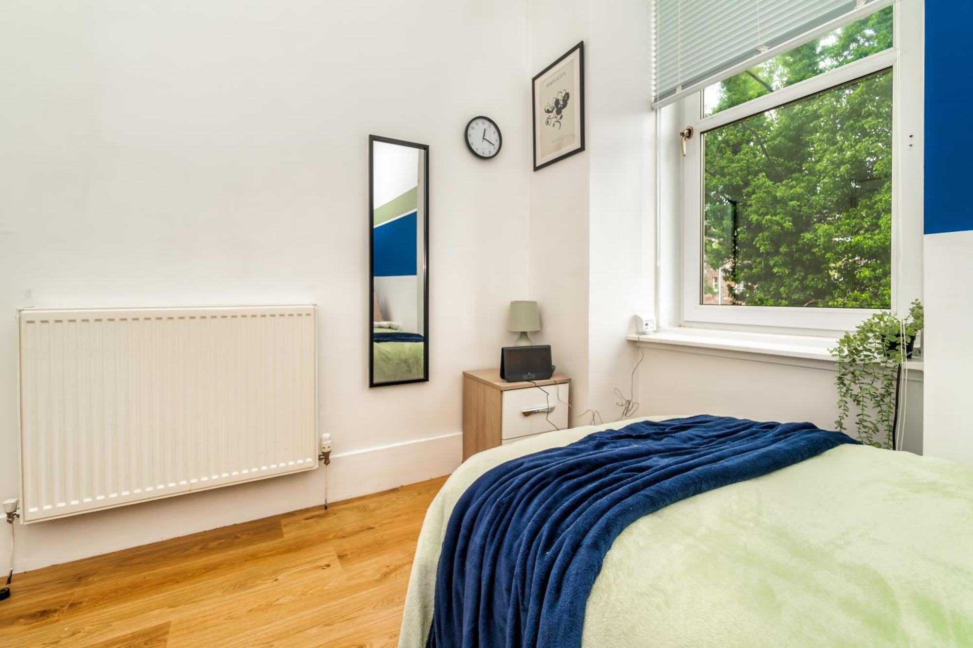 Cosy Retreat - Charming 2-Bed Apartment Гринок Экстерьер фото